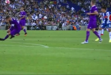 VIDEO: Ramos đã 'đóng kịch' để thoát thẻ đỏ trong trận Espanyol - Real Madrid