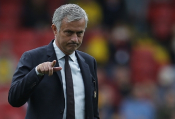 Mourinho đe dọa vị trí của tất cả cầu thủ Man Utd