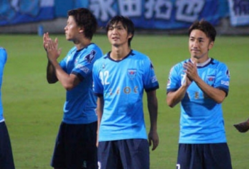 Tuấn Anh rực sáng, Yokohama đánh bại Nagano