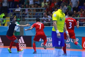 VIDEO: Iran đánh bại Brazil ở vòng 1/8 World Cup Futsal 2016