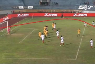 VIDEO: Minh Dĩ sút phạt đẳng cấp vào lưới U19 Australia