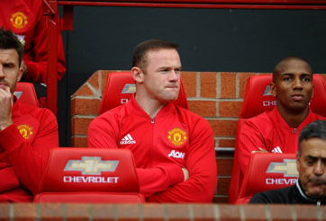 Mourinho lý giải việc để Rooney dự bị