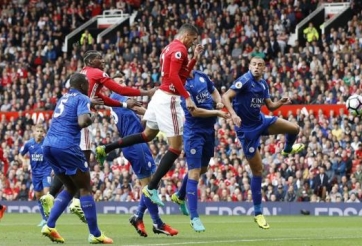 VIDEO: Smalling đánh đầu mở tỷ số cho Man Utd