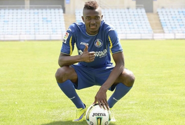 Jorge Mendes tiến cử “Essien mới” cho Mourinho