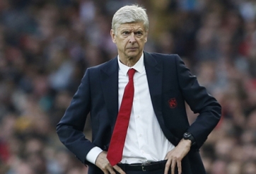 Arsenal mất trụ cột đến hết năm 2016