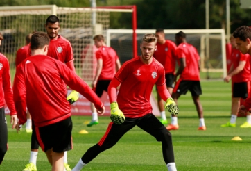 Cầu thủ MU từng suýt phải tập luyện với ý tưởng điên rồ này