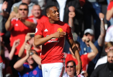 Chấm điểm MU 1-1 Stoke: Thiếu công bằng cho Blind