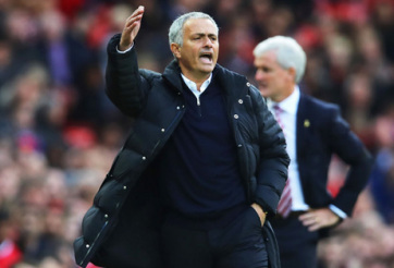 Chuyển nhượng chiều 3/10: MU mua học trò cũ của Mourinho