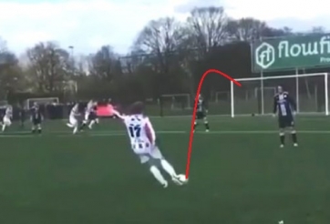 VIDEO: Cú sút phạt 'quả chuối' khiến NHM nhớ đến Roberto Carlos