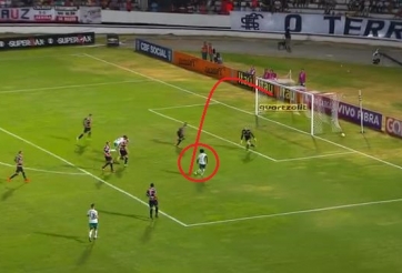 VIDEO: Cú lốp bóng thần sầu của Ze Roberto ở tuổi 42