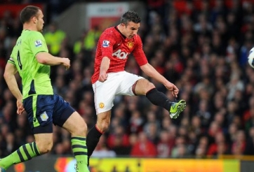 VIDEO: Kiệt tác volley của Van Persie được vinh danh ở Premier League