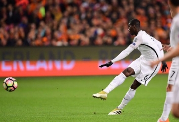 VIDEO: Cú sút xa xuất thần của Pogba vs Hà Lan