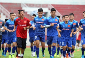 HLV Hữu Thắng: ‘Mặc áo quốc gia thì đều là người Việt Nam’