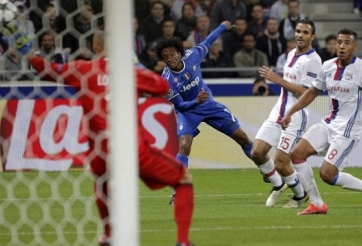 Video bàn thắng: Lyon 0-1 Juventus (Bảng H - Champions League)