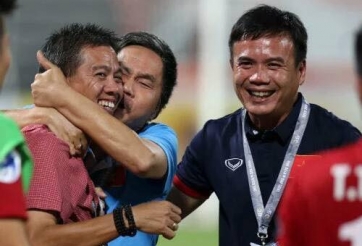 VIDEO: Khoảnh khắc ăn mừng cuồng nhiệt của thầy trò U19 Việt Nam