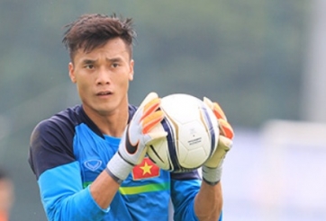 VIDEO: Màn trình diễn xuất sắc của thủ môn Tiến Dũng trước U19 Bahrain