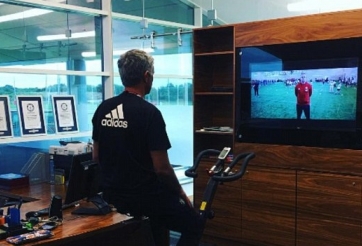 Tin bóng đá Anh 25/10: Mourinho ‘học đòi’ Sir Alex, Tương lai của Wenger chưa rõ ràng