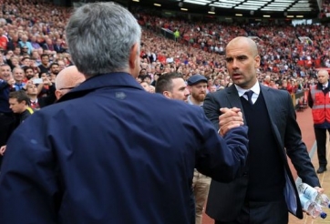 Pep sẽ dùng đội hình 2 đấu MU