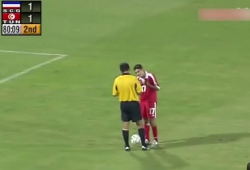 VIDEO: Cầu thủ và thủ môn 'phát điên' vì tình huống sút pen tới 6 lần