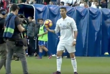 Cận cảnh cú hattrick của Ronaldo và hành động đẹp sau trận