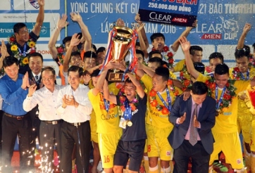 Tiếp tục vô địch, HLV Phạm Minh Đức mượn câu nói nổi tiếng của Sir Alex