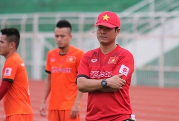 HLV Hữu Thắng đón viện binh chất lượng, bán vé giao hữu ĐTVN