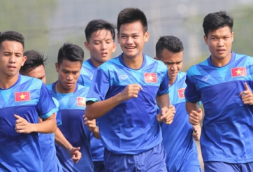Tập chung với lứa U19, ‘đàn anh’ HAGL thở dốc