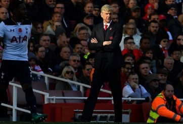 Rơi điểm trước Tottenham, HLV Wenger đổ lỗi cho trọng tài