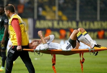 Robin Van Persie nói về chấn thương mắt