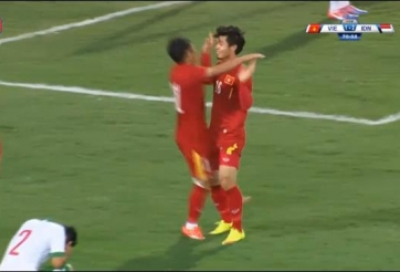 VIDEO: Công Phượng gỡ hòa 2-2 sau pha phối hợp đẹp mắt của ĐTVN