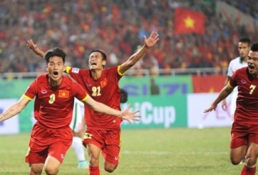 VIDEO: Công Vinh được AFF chọn làm biểu tượng của ĐTVN tại AFF Cup 2016
