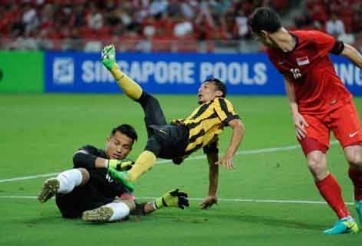 Tin AFF Cup 12/11: Lờ hợp đồng khủng, sao Malaysia quyết đấu Việt Nam