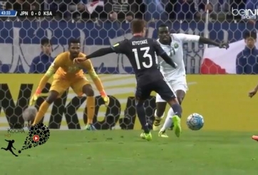 VIDEO: Trọng tài Singapore 'giúp' Nhật Bản giành 3 điểm trước Saudi Arabia