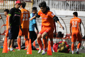 Hữu Thắng giảm cường độ tập luyện, tránh chấn thương