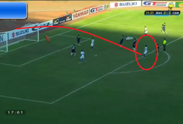 VIDEO: Xà ngang cứu thua cho Campuchia