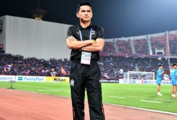 HLV Kiatisak bày tỏ điều lo lắng nhất trước trận gặp Indonesia