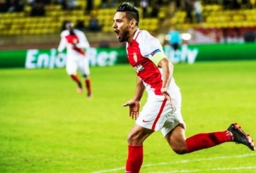 VIDEO: 'Mãnh hổ' Falcao hồi sinh khó tin trong màu áo Monaco