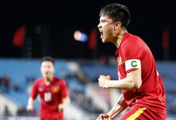 Công Vinh thích đá cặp cùng ai nhất?