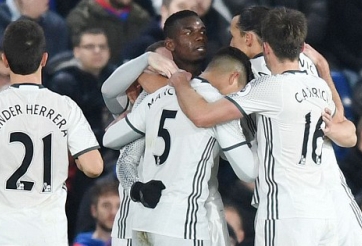 Ibrahimovic mang về ba điểm nghẹt thở trước Crystal Palace