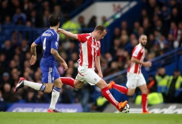 VIDEO: Mãn nhãn với siêu phẩm từ giữa sân phá lưới Chelsea