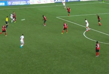 VIDEO: Cú nã đại bác từ khoảng cách siêu xa gợi nhớ Roberto Carlos