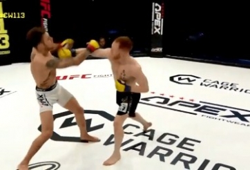 Võ sĩ Anh tung combo đúng 3 cú đấm khiến đối thủ cúi đầu xin thua