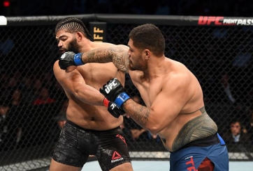 VIDEO: 'Quái vật Australia' tung 2 đấm búa tạ đốn gục đối thủ