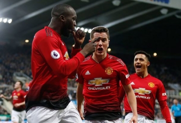 Người cũ chưa nguôi nỗi nhớ MU dù vừa nhận cúp tại đội bóng mới