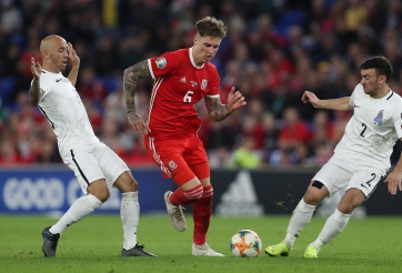 Huyền thoại MU tiến cử 'ngọc thô' đồng hương đá cặp Maguire