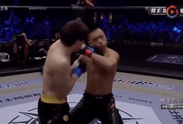 Cao thủ Thiếu Lâm bị võ sĩ Trung Á đấm gục sau 6s thượng đài