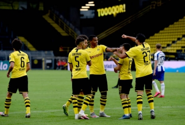 Dortmund nhẹ nhàng hạ 'ngựa ô' trong ngày vắng Haaland