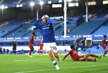 Vắng Salah, Liverpool chia điểm nhạt nhòa trước Everton