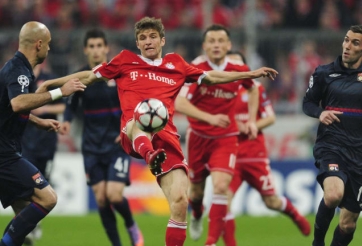 VIDEO: Bayern Munich đã hạ Lyon thế nào cách đây một thập kỷ?