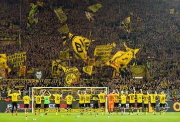 Khai màn Bundesliga, Dortmund làm điều cả Premier League mơ ước